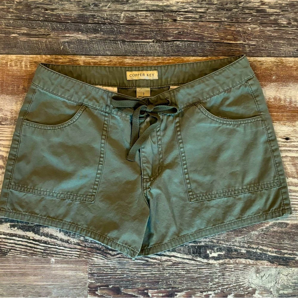 Women’s Copper Key brand Shorts, No Button, Velcro Snap w/zipper